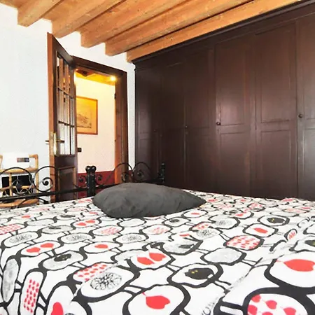 Apartment 6518