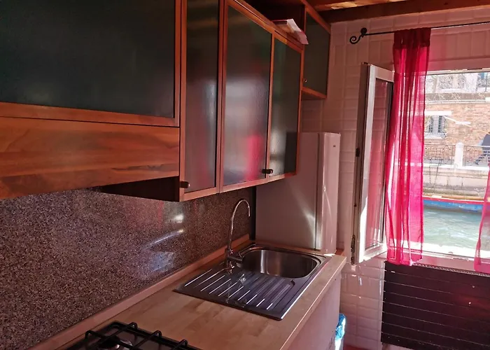 6518 Apartment *