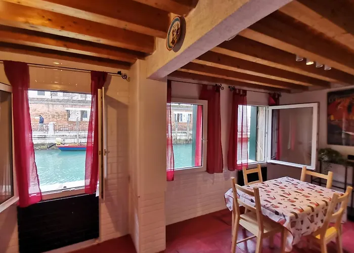 6518 Apartment