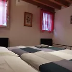6518 Apartment *